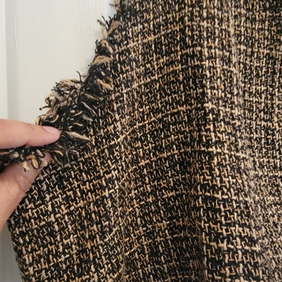 Frayed Trim Tweed Top - Picture 6 of 6